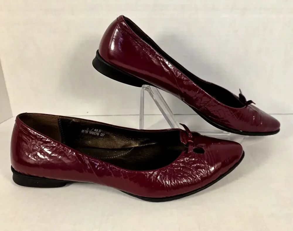 Born Burgundy Patent Leather Flats Pointed Toe Bow Accents Maroon Slip On Sz 9